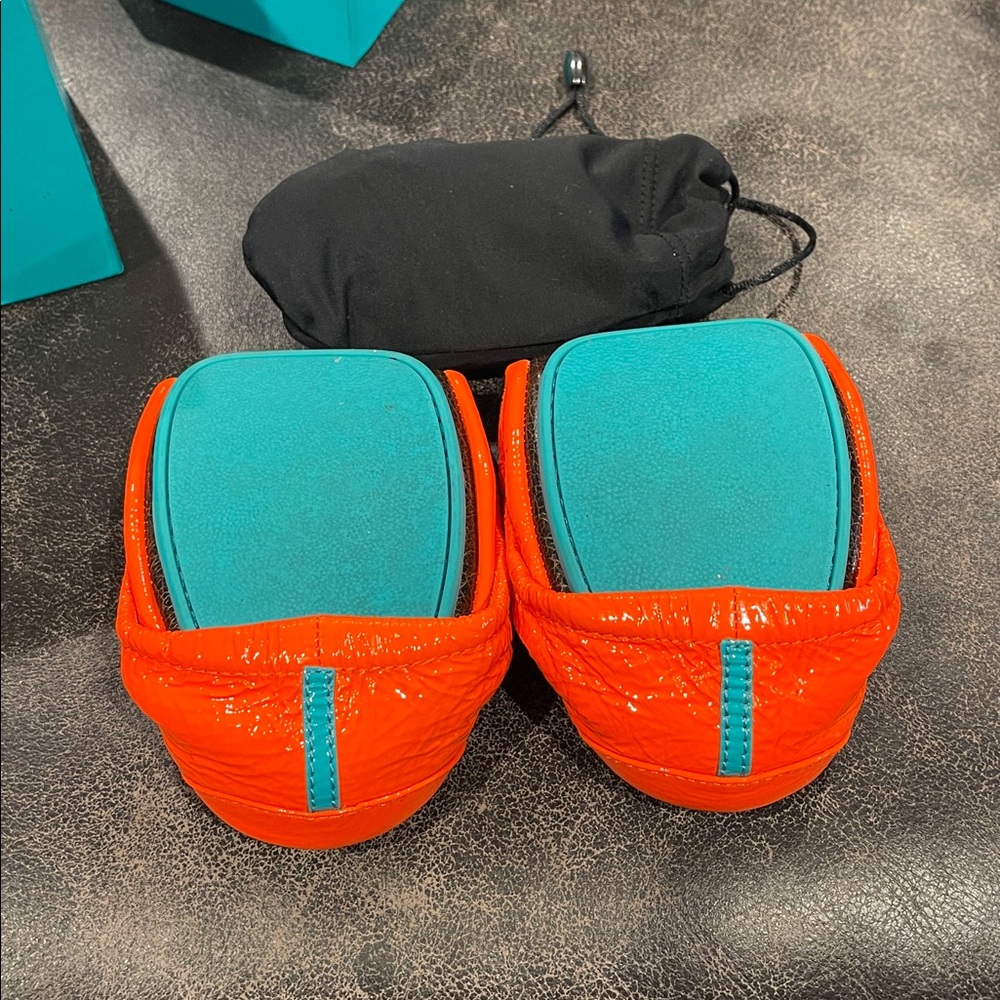 Like new Outrageous orange Neon Tieks - size 7 - with tote - Picture 7 of 7